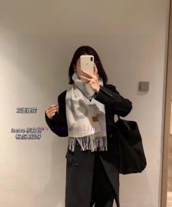 Top of the line original men's and women's clothing, Roewe is very lucky to have obtained th8i8e274w
