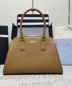The new 1bg537 medium-sized carrier, shoulder back handbag, imported cross grain cowhide, th3bxmb3pc