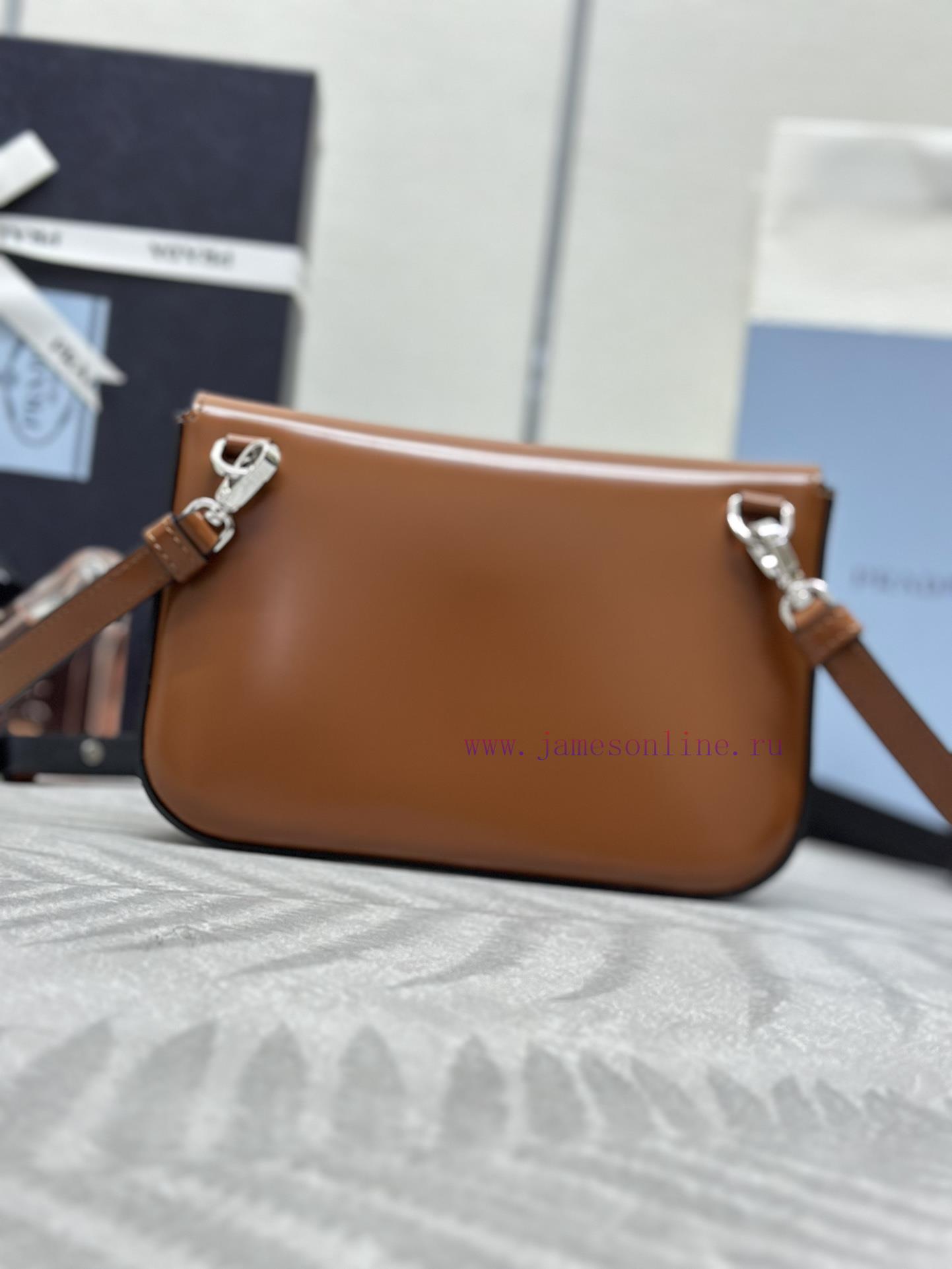 (Paired version complete packaging, customized), the new 2023 shiny leather phone bag 2VD061dzk1iaa1 - Image 3
