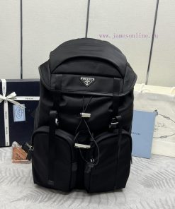 New hiking bag 2VZ019This backpack is made of imported nylon fabric, with a high-tech style.apck7y09