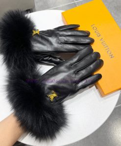 Louis Vuitton's Italian export tail gloves are made of top-quality white sheepskin fox fur, 9d9x0l4y