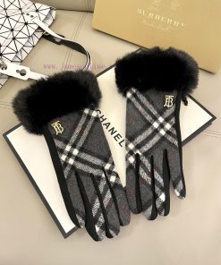 Burberry's new wool gloves have a softer, finer, and more skin friendly feel, providing bettq44fbzrk
