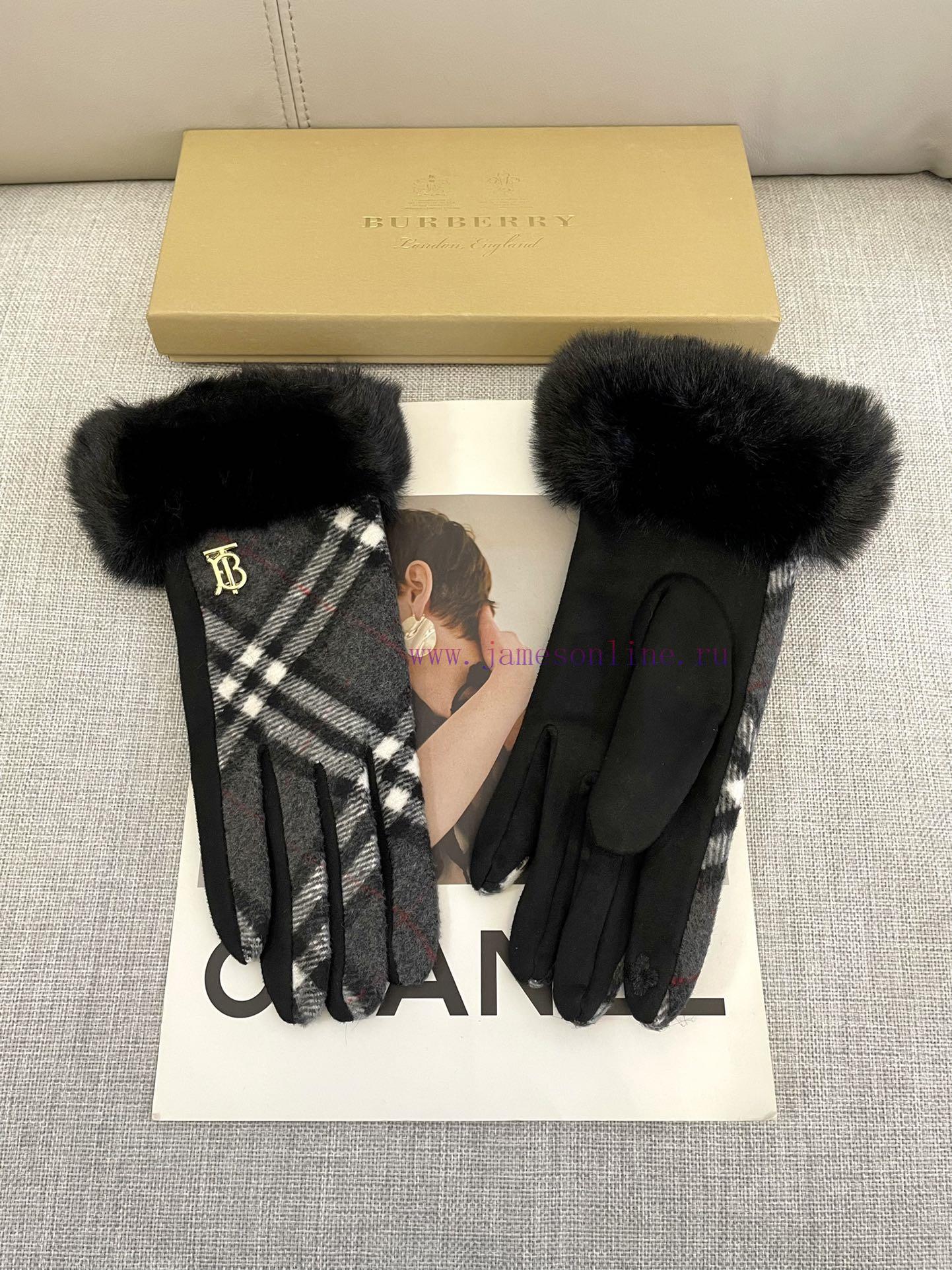 Burberry's new wool gloves have a softer, finer, and more skin friendly feel, providing bettq44fbzrk - Image 4