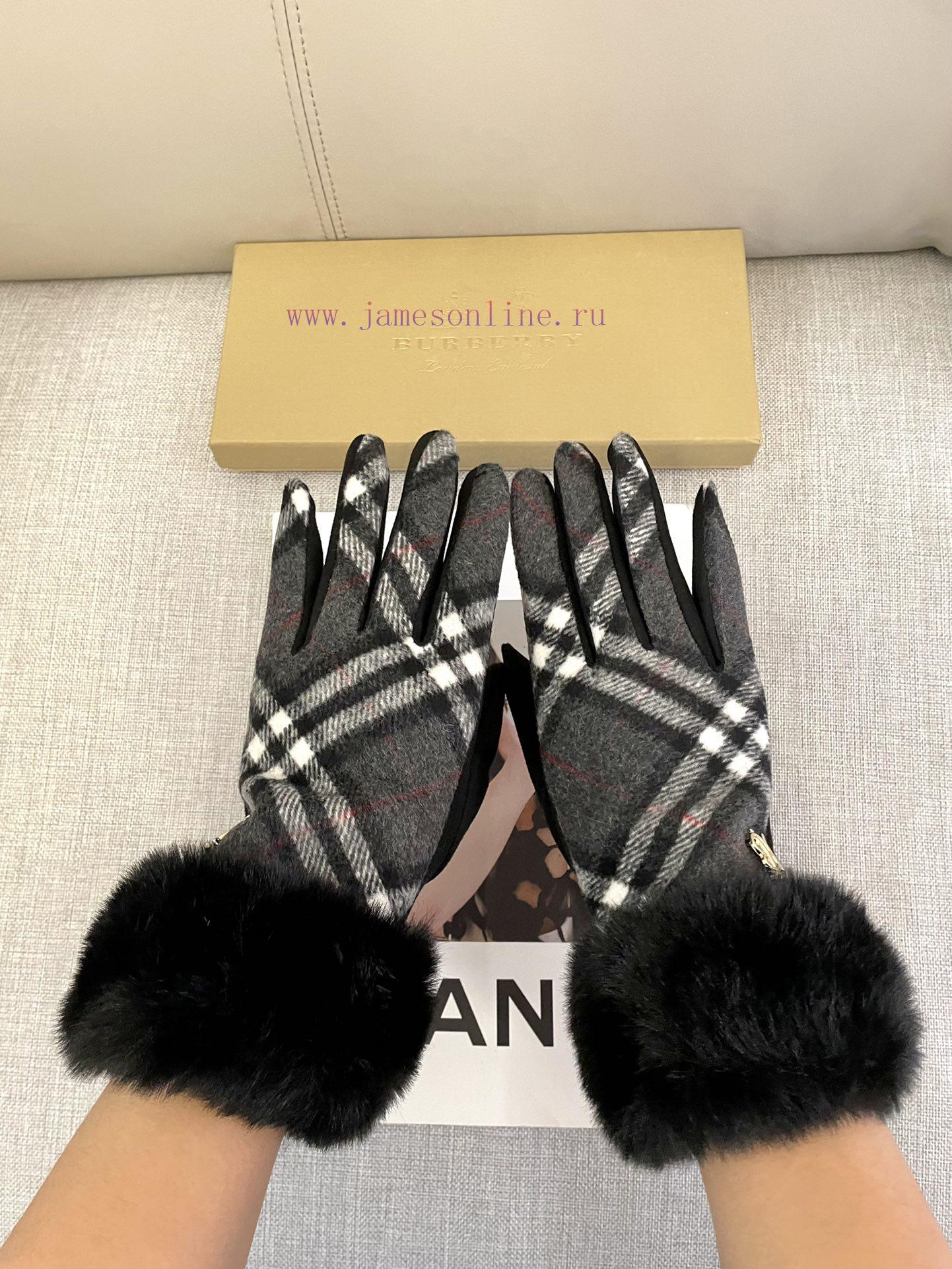 Burberry's new wool gloves have a softer, finer, and more skin friendly feel, providing bettq44fbzrk - Image 10