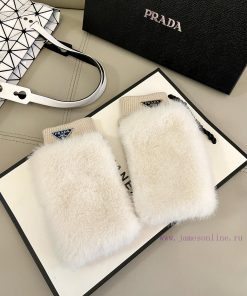 Prada autumn and winter women's gloves wool gloves 🦙 Imitation mink fur winter outfit with claurcmk0