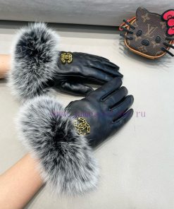 Chanel 2024 Autumn/Winter Fox 🦊 Mao Touchscreen Gloves are a must-have item for goddess Jimet2ign3ob