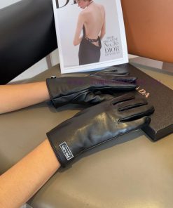 Prada sheepskin gloves, fashionable gloves, warm interior for autumn and winter, classic and6ye3t5un