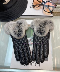 The new Chanel women's high-end sheepskin gloves are the first choice for goddesses. Don't m84eipskf