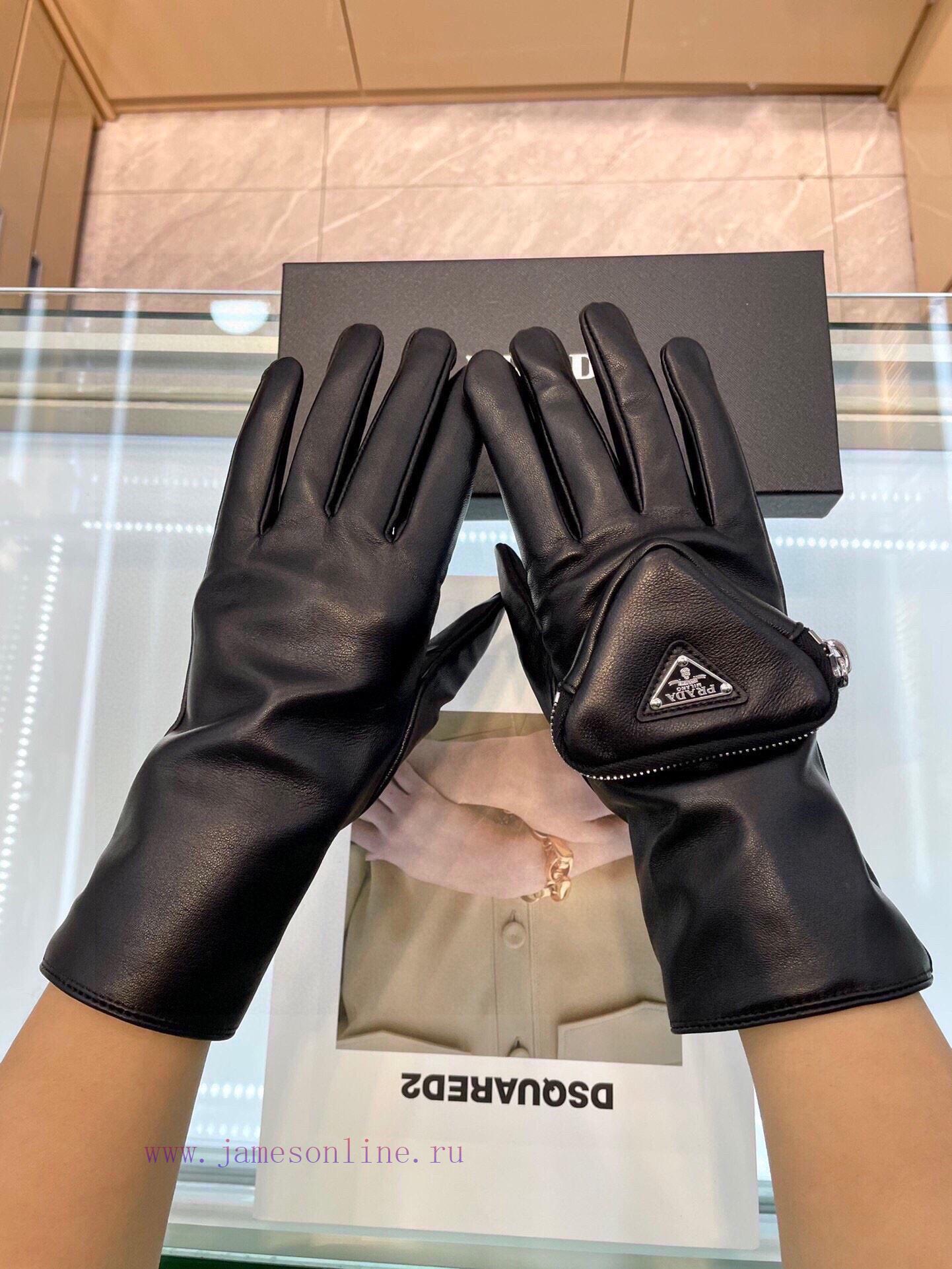 Prada's new autumn and winter mini triangle bag sheepskin gloves have arrived, not only wind8qmsr7wz - Image 9