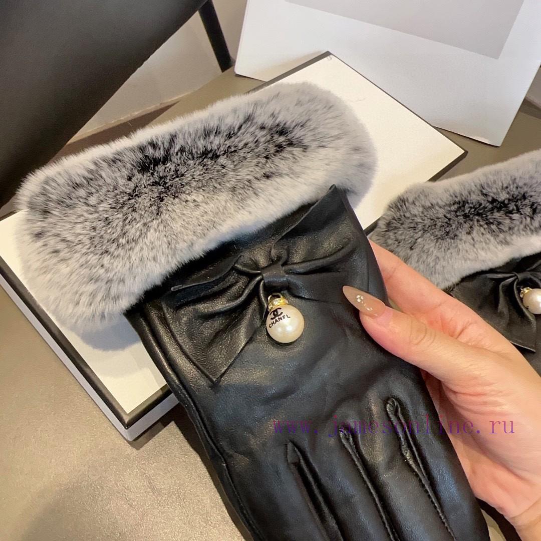 Chanel Lazy Rabbit Fur Sheepskin Embroidered Gloves are worth comparing with different qualii3pmdvtw - Image 8
