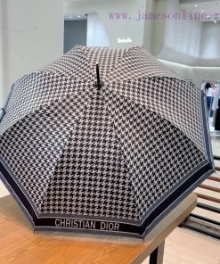 DIOR's flagship product of the year, the straight pole long umbrella, is classic, elegant, a8d2rsuw8