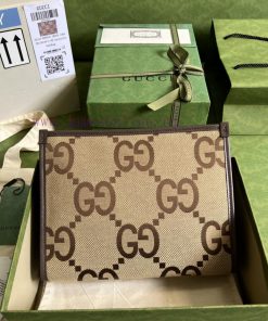 Gucci The UKMBG 2572 handbag, adorned with a super double G pattern, serves as the iconic sy oyl48mro