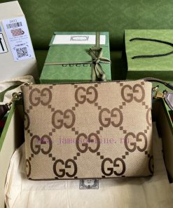 Gucci The UKMBG crossbody bag, adorned with a super double G pattern, serves as the iconic s ferk5u8d