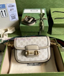 Gucci In the new fashion collection of "GG Supreme" Gucci Love March, the classic and timele or57pgfo