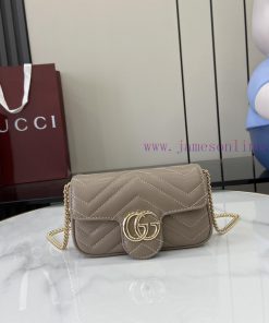 Gucci New GG Marmont Series Ultra Mini HandbagThis GG Marmont series ultra mini handbag is c sgqu5vte