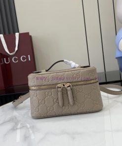Gucci New GG Emblem Series Ultra Mini HandbagThe GG Emblem series reinterprets classic patte izuzr5sl