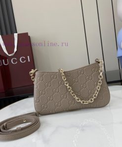 Gucci New GG Emblem Series Ultra Mini HandbagThe all-new GG Emblem series reinterprets the b ok2b0tce