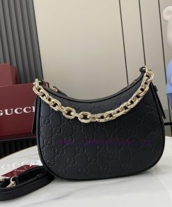 Gucci New GG Emblem Series Small Shoulder BackpackThe GG Emblem series reinterprets classic 3bb3jyr8