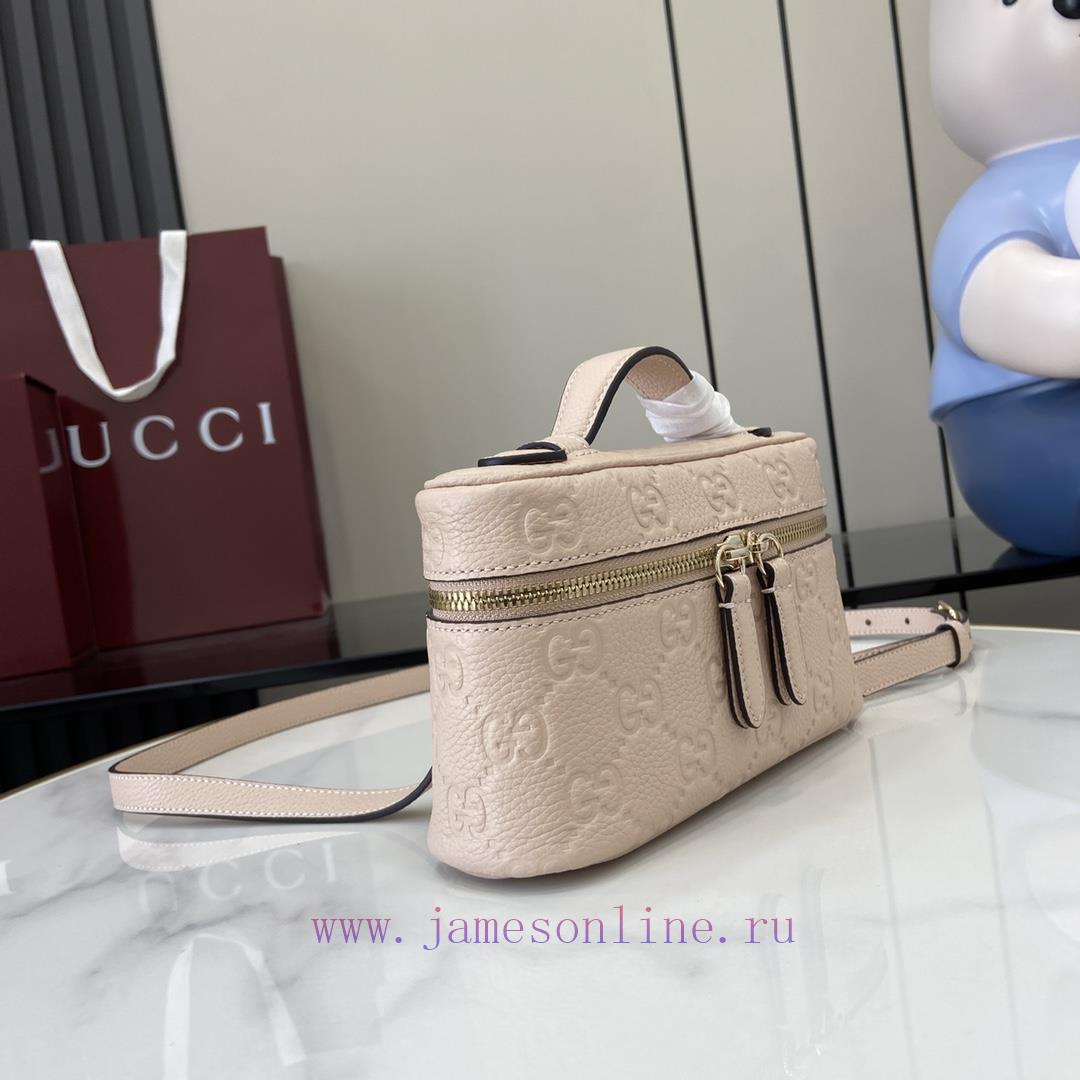 Gucci New GG Emblem Series Ultra Mini HandbagThe GG Emblem series reinterprets classic patte t5ed61o2 - Image 3
