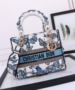 D-LITE HandbagBlue Butterfly Five Grid EmbroideryThis Lady D-Lite Handbag Blends Classic Elegan r8t8vczy