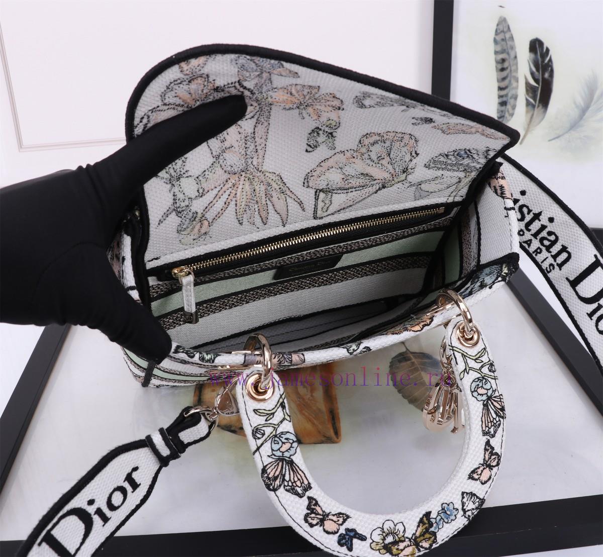 D-LITE HandbagGreen Butterfly Five Grid EmbroideryThis Lady D-Lite Handbag Blends Classic Elega bsejlob9 - Image 7