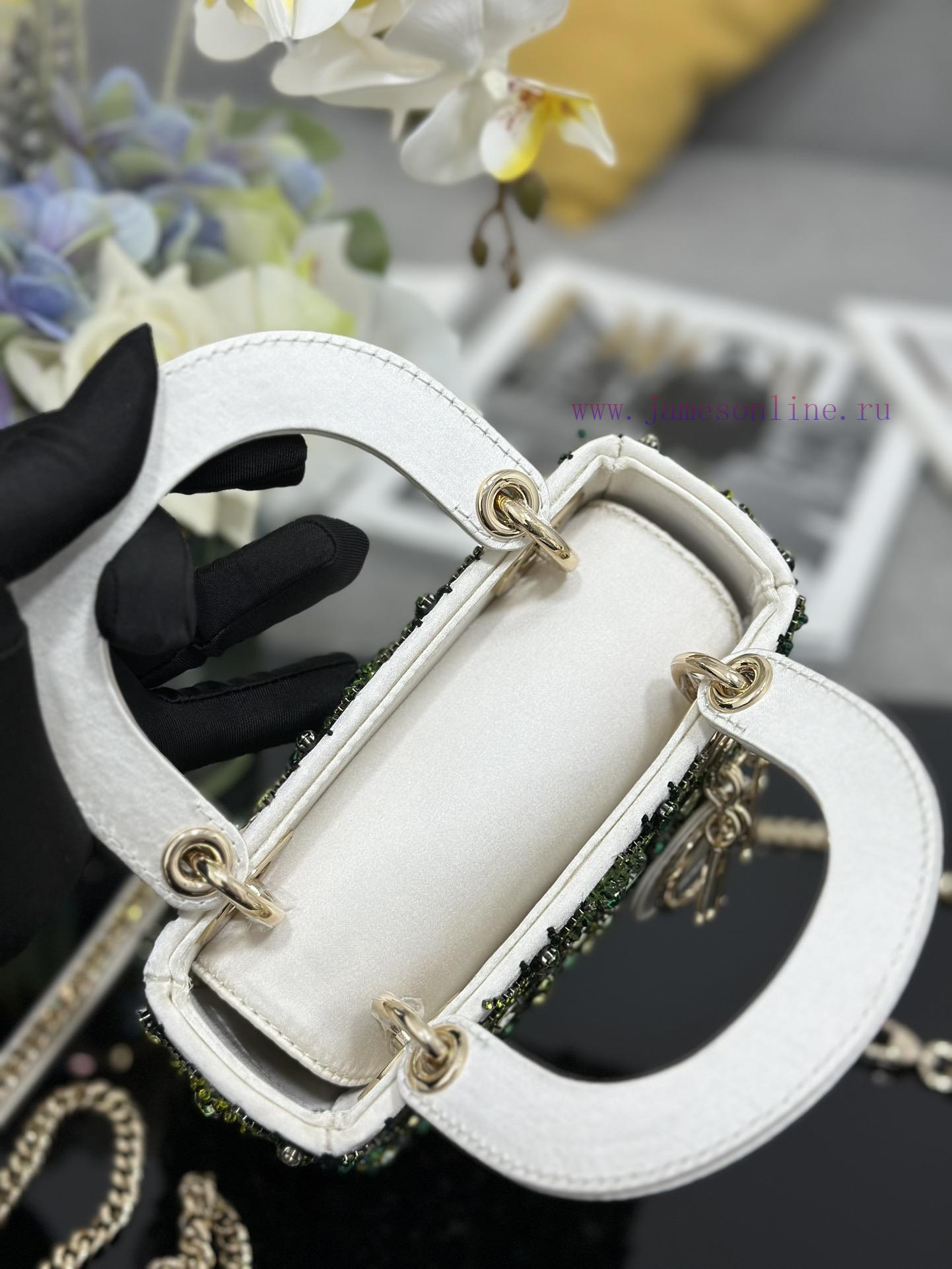 Lady Dior's Three Grid Embroidered White Green Diamonds Are Carefully Crafted From Silk Fabric 3zgiypw9 - Image 8