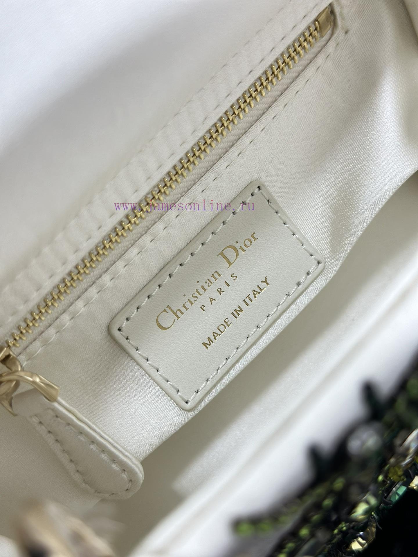 Lady Dior's Three Grid Embroidered White Green Diamonds Are Carefully Crafted From Silk Fabric 3zgiypw9 - Image 10