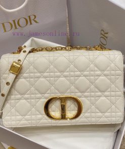 Top Original DIOR2021 New Dior Caro MediumDior's New Chain Bag Is Stunning Meticulously Crafted aspfphpe