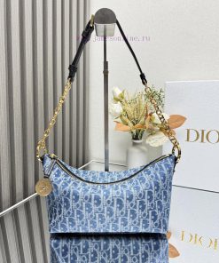 Dior Tar Hobo Chain Handbag "Denim Blue"This Dior Hobo Chain Handbag Is A New Addition To The 2 868w23cw