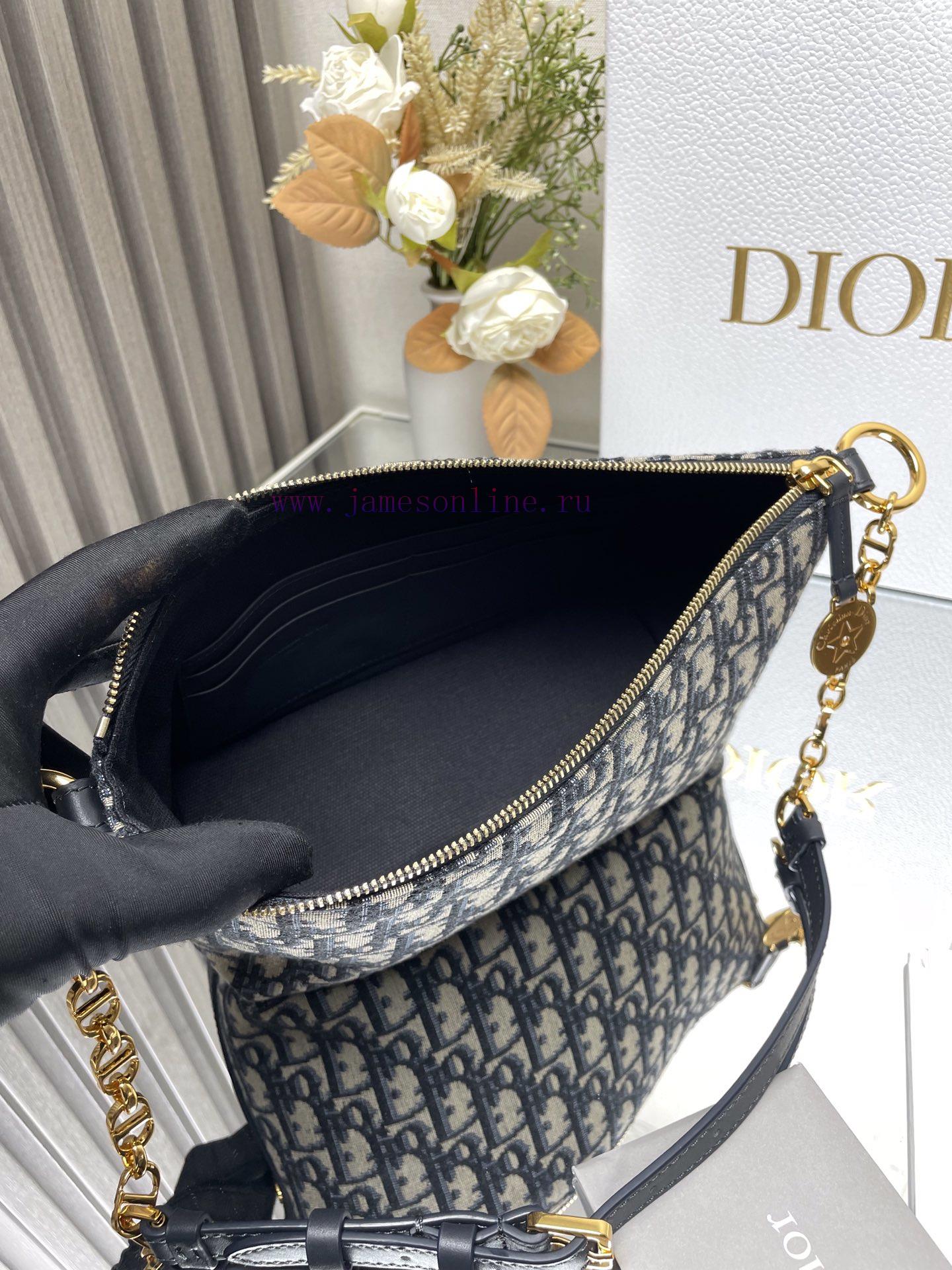 Dior Tar Hobo Chain Handbag "Blue"This Dior Hobo Chain Handbag Is A New Addition To The 2024 Sp 2ajv4cdl - Image 10
