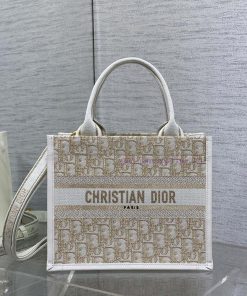 Small Size Spot GoodsTote's Latest Autumn And Winter Christmas Collection Has Been Planted With tqyzrte3
