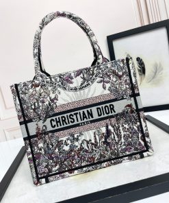 Top Tier Original Factory With Complete Packaging𝐃𝐢𝐨𝐫𝐁𝐨𝐨𝐤𝐓𝐨𝐭𝐞Winter Small 26cmThis Book Tote Ha 6pppi9fq
