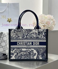 𝗗𝗶𝗼𝗿𝗕𝗼𝗸𝗧𝗼𝘁𝗲 New Style With Leather PalletBlue And White Tiger New Leather Small Size In Stock𝑫 03iaio4h