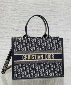 Medium Size Spot GoodsTote's Latest Autumn And Winter Collection Has Been Planted With This Bag jkl02743