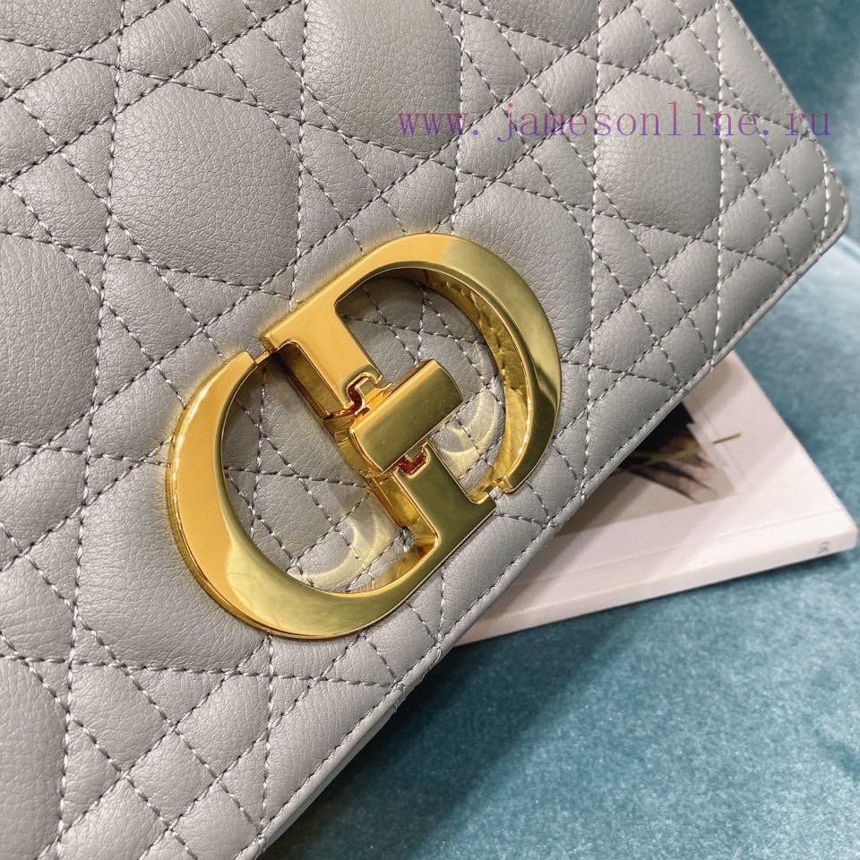 Top Original DIOR2021 New Dior Caro MediumDior's New Chain Bag Is Stunning Meticulously Crafted 6twgg12c - Image 8