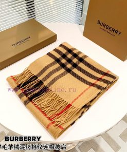 This year's Burberry autumn and winter collection has gone crazy, with a pure love that is el5v7mefj