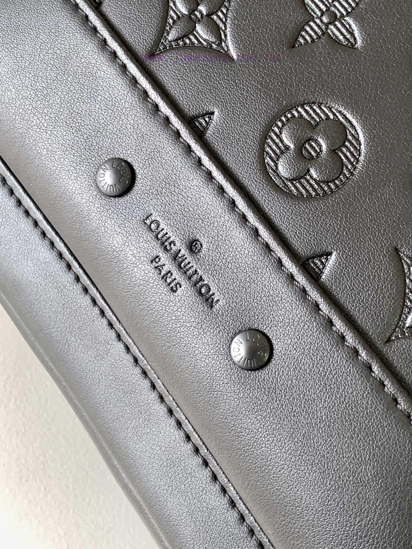 Louis Vuitton Bags M46107 Racer Shoulder Bag Exudes The Elegant Atmosphere Of Louis Vuitton MONOGRAM Shadow Leathe 6f9yt7yn - Image 6