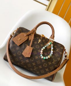 Louis Vuitton Bags N87212 Ostrich Pattern M11495 Old Flower M12243The Black Speedy Soft 30 Boho Handbag Is Made Of 9k2wvzvl