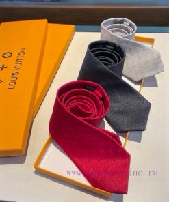 Paired with exquisite small logo jacquard and low-key luxurious and atmospheric color matchi88l0n0ud