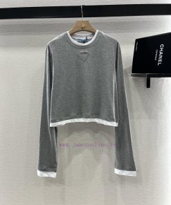 Prada 2024 New Product LaunchColor Blocking Fake Two-piece Round Neck Long Sleeved ShirtCustomi hnh538le