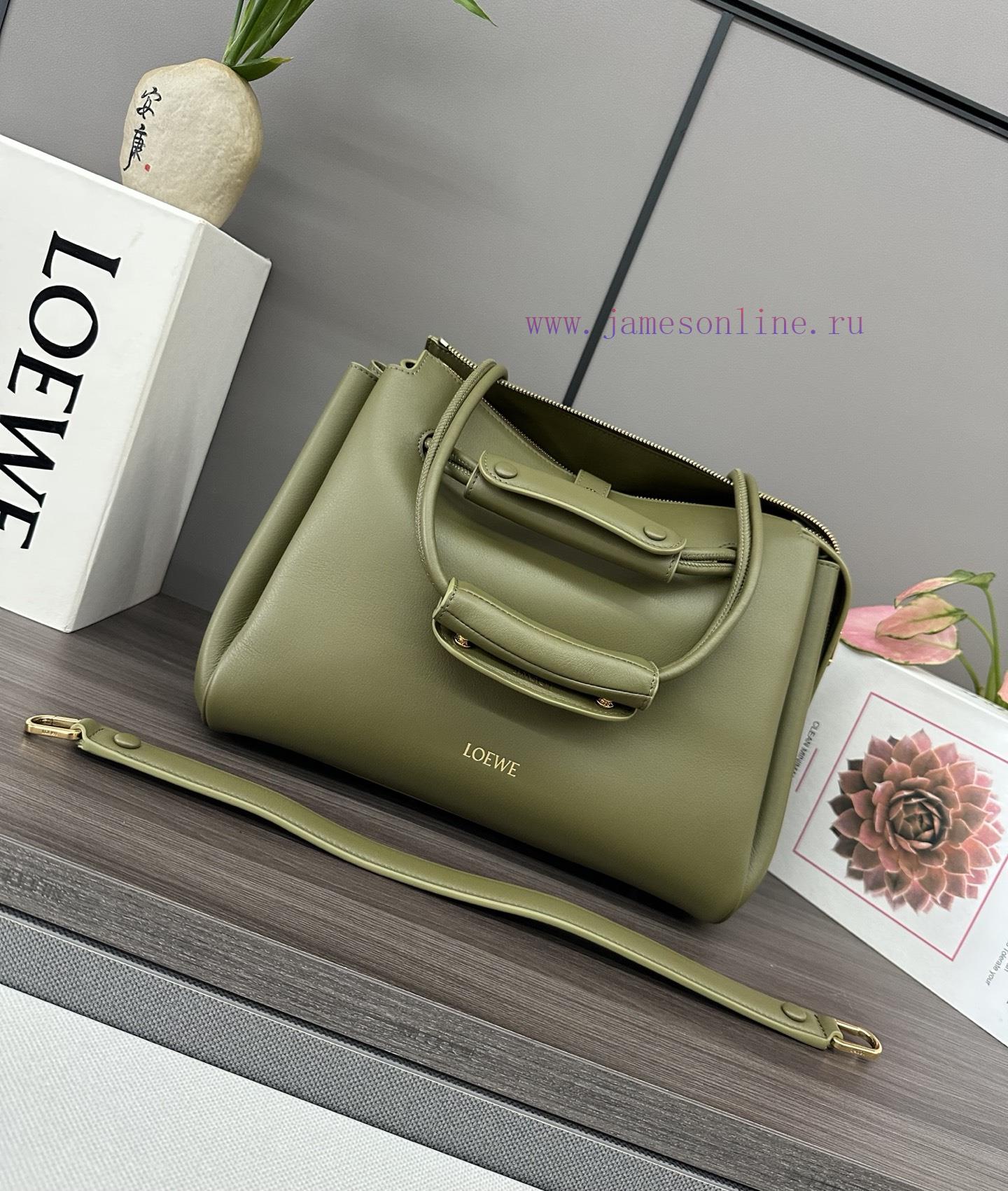 Loewe Bags Loewe New Medium Soft Cow Leather Madrid HandbagMadrid Has A Soft And Structured Trapezoidal Sh rrh1iwsc