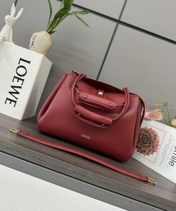 Loewe Bags Loewe New Medium Soft Cow Leather Madrid HandbagMadrid Has A Soft And Structured Trapezoidal Sh qonzj9jg