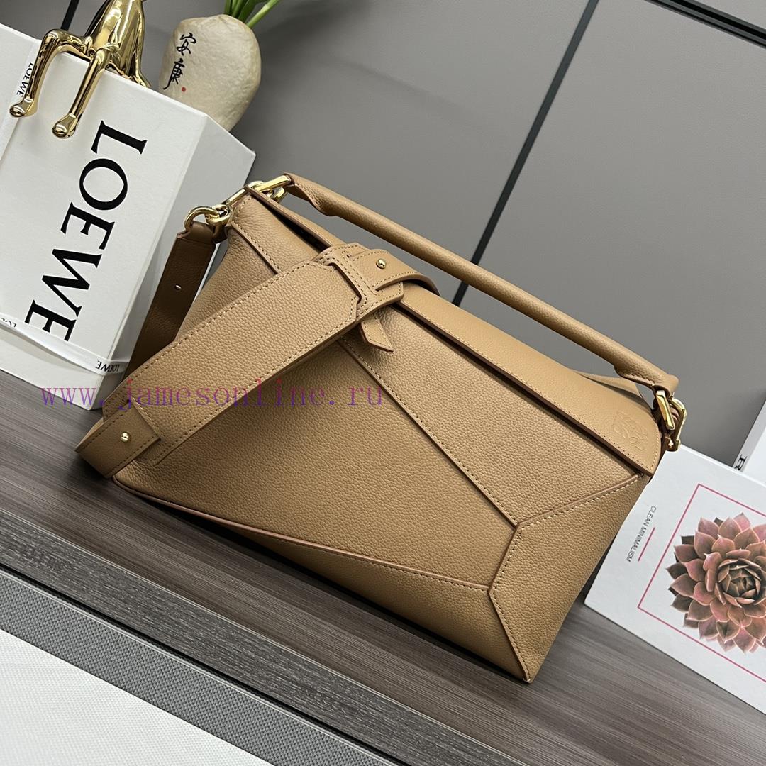 Loewe Bags L ⊚℮ W ℮ Medium Grain Cowhide Puzzle Handbagnew ColorLO's Debut Handbag Features A Rectangular uk9rp4xt