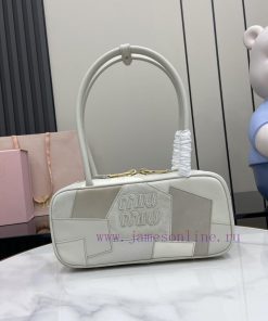MiuMiu Bags Equipped With A Complete Set Of Original Packaging M's New Product Splicing Bowling Ball Is Han p6d711tm