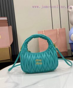 MiuMiu Bags The New MiuWander Handbag Comes With A Complete Set Of Original Packaging. It Features The Icon 4nfhj2ro