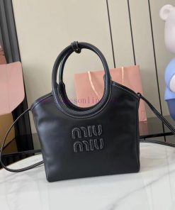 MiuMiu Bags The Key Words Of This New IVY Handbag Are Its Simple Lines Urban Style And Superior Leather. It ju7vpnjl