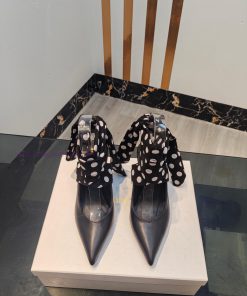 Step Out 𝘽𝙖𝙡 * 𝙖𝙞𝙣 Balmain 2024 Spring/Summer Fashion Show Strap High Heel SlippersBrand Balmai t67g65fv
