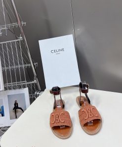 Celine Celine's Spring/Summer Retro Triumphal Arch Fashionable Sandals Paired With Socks In The 3wf33ut3