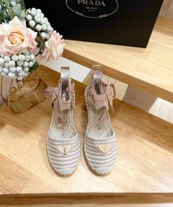 Prada/Prada In Early Spring 2024 This Tricolor Striped Wedge Heel Waterproof Platform High-heel sjmuzowz