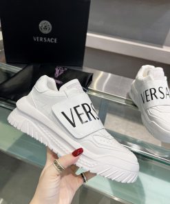 .VERSACE In 2024 A Pair Of Versace/Versace Original Lightweight And Shock-absorbing Outsole Wil 1707pq9n